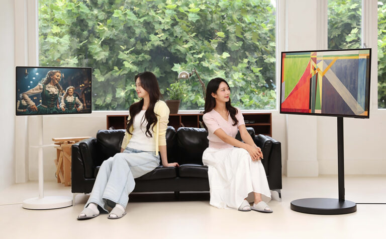 Samsung debuts Movingstyle Edge: A Portable 32-Inch 4K Smart Display